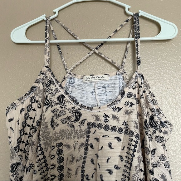 NWOT - FREE PEOPLE - WE THE FREE - Cream & Black Bandana Print - Strap Tank Top - Picture 10 of 11
